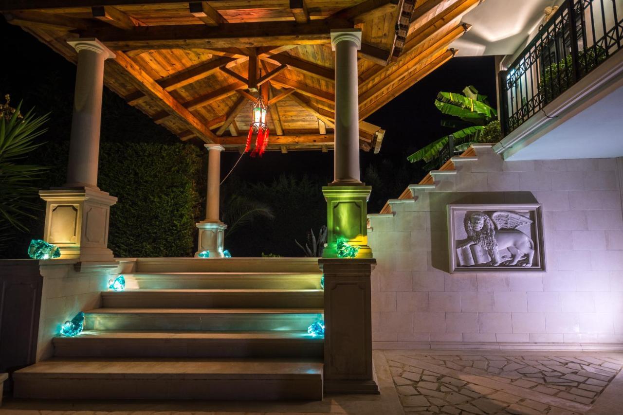 Tatiana Luxury Apartment With Private Pool By Gigi Star Zakynthos Town Exterior photo